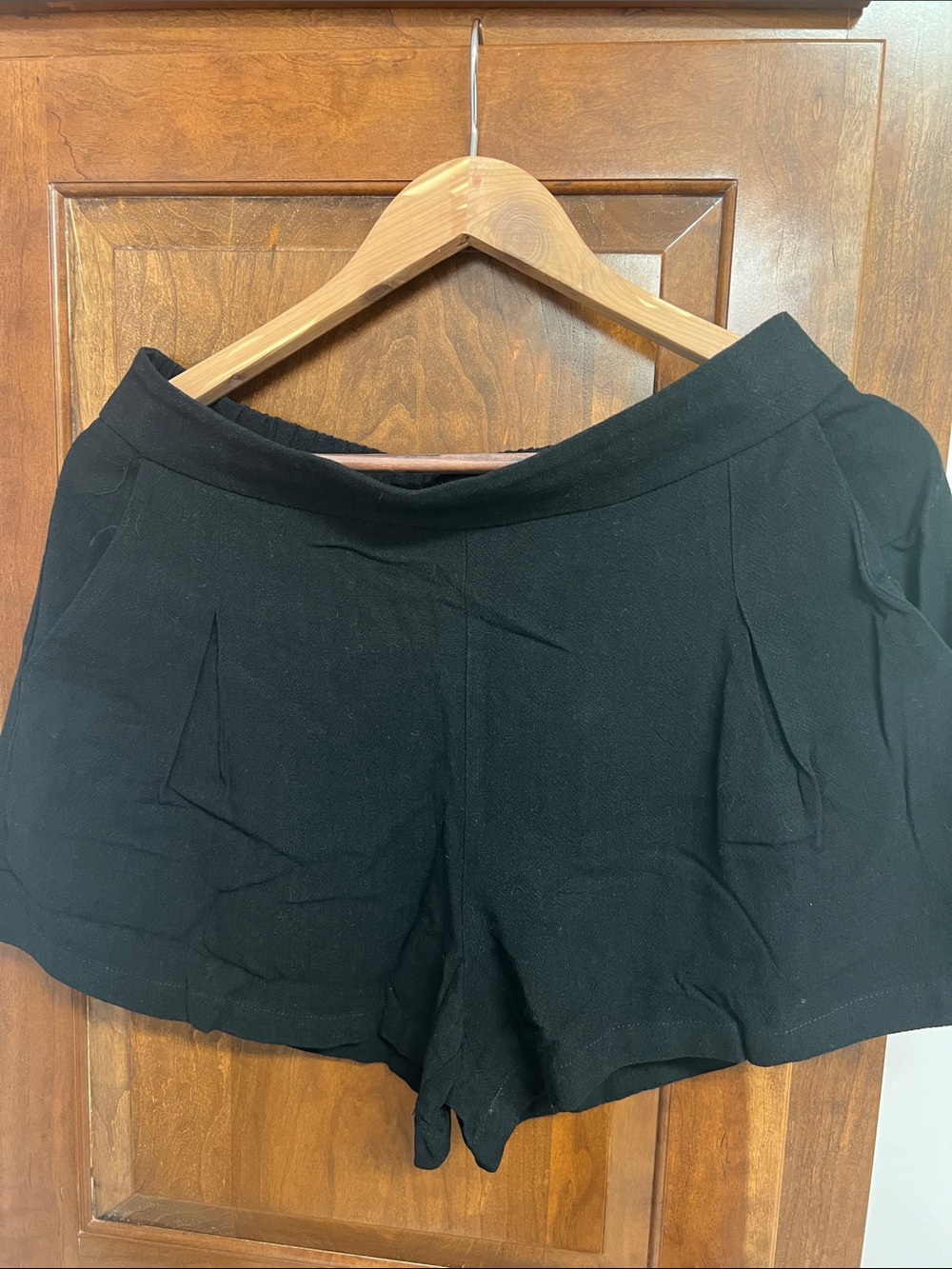 Hem & Thread Black High-Waist Tailored Shorts